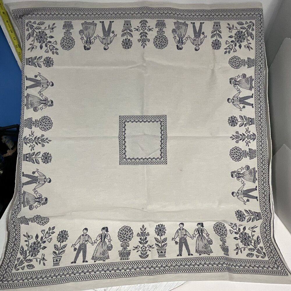 Austrian 36”x36” Embroidered Square Linen GnuFashion